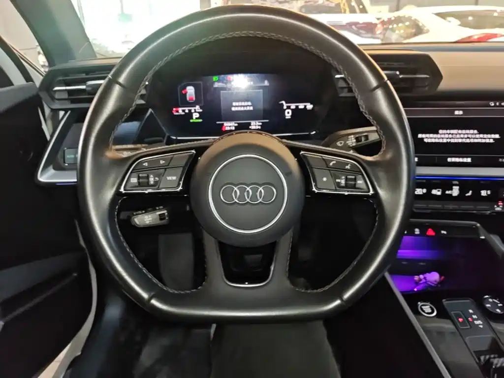 Audi A3 2023 — фото 11