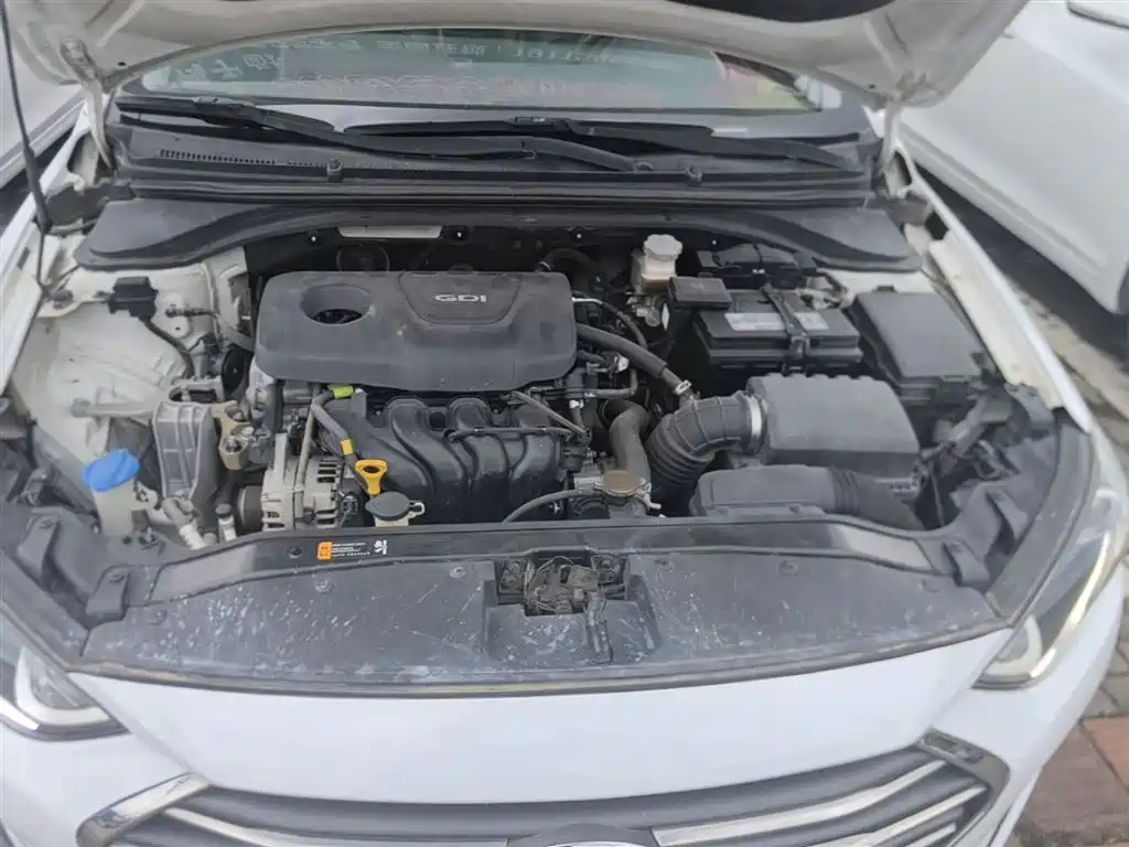 Hyundai Elantra 2016 — фото 20