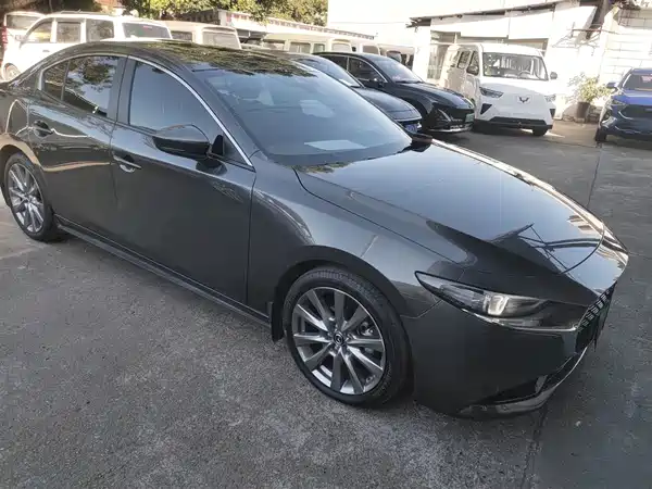 Mazda 3 Axela 2023