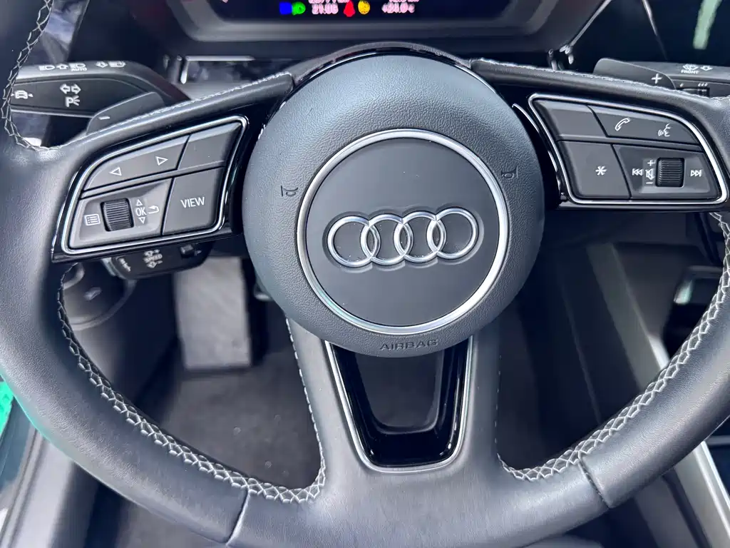 Audi A3 2023 — фото 11