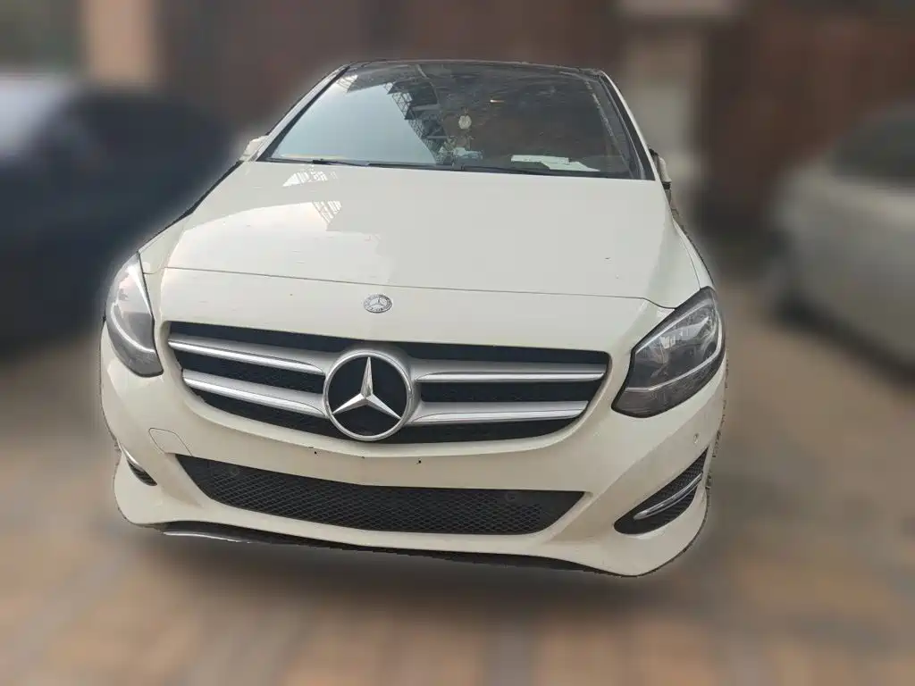 Mercedes-Benz B-Class 2015 — фото 24