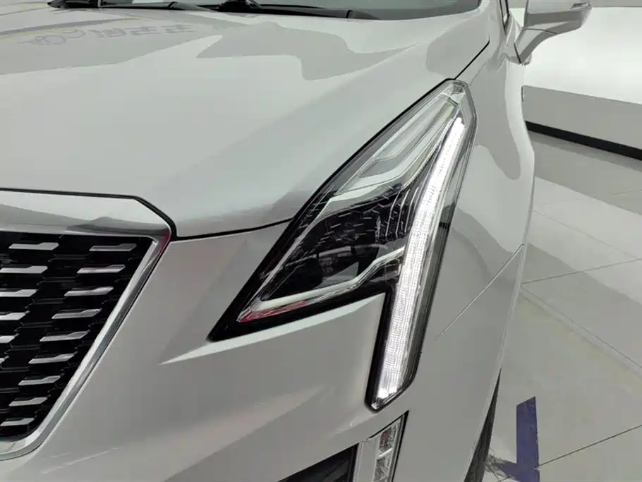 Cadillac XT5 2021 — фото 5