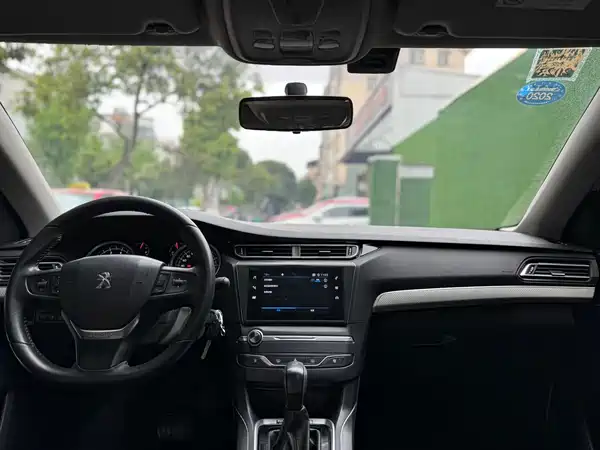Peugeot 408 2019