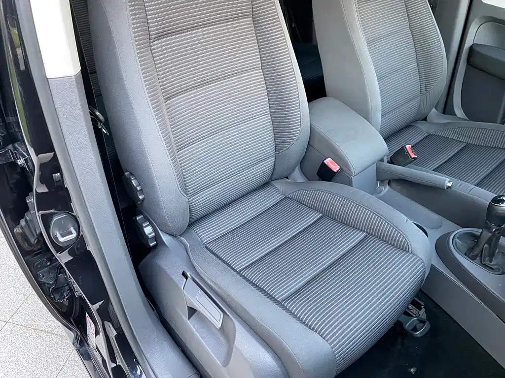 Volkswagen Touran 2015 — фото 14