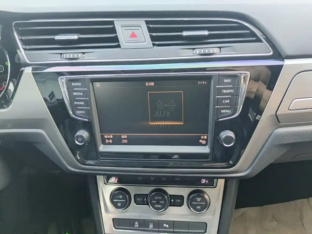 Volkswagen Touran 2019 — фото 13