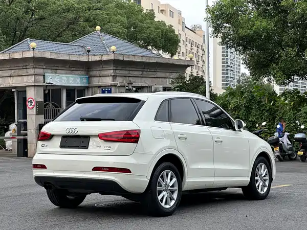 Audi Q3 2014
