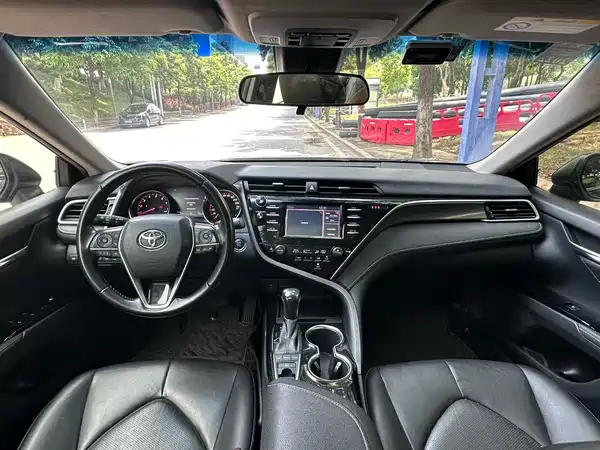 Toyota Camry 2018