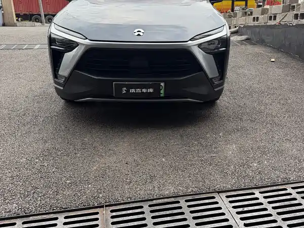 NIO ES8 2020