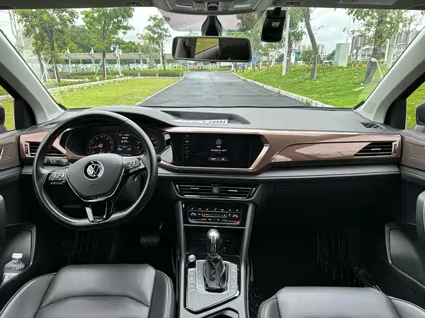 Volkswagen Tharu 2021