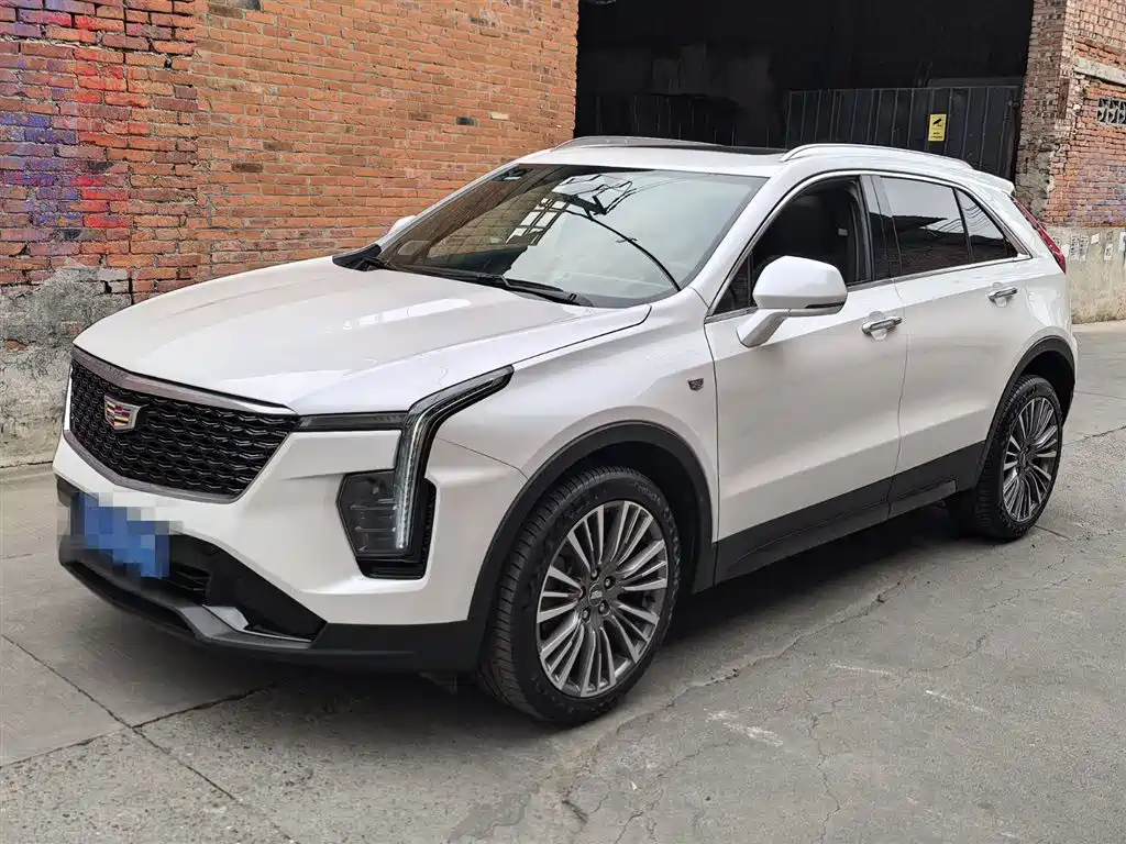 Cadillac XT4 2025 — фото 1