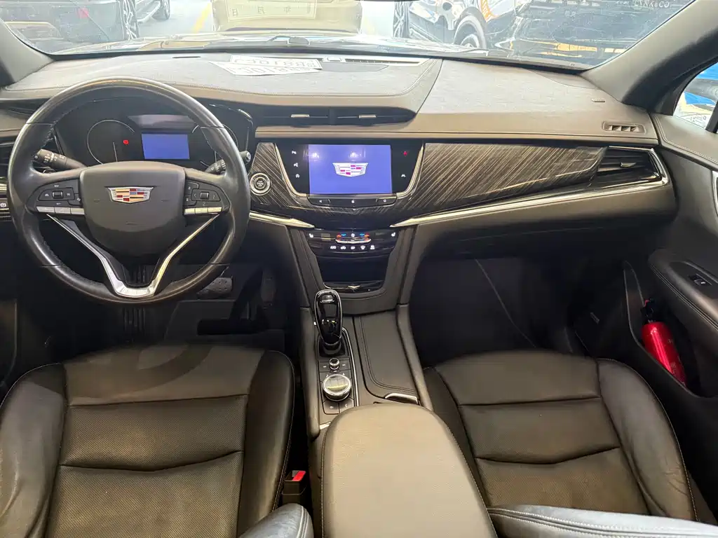 Cadillac XT6 2020 — фото 10