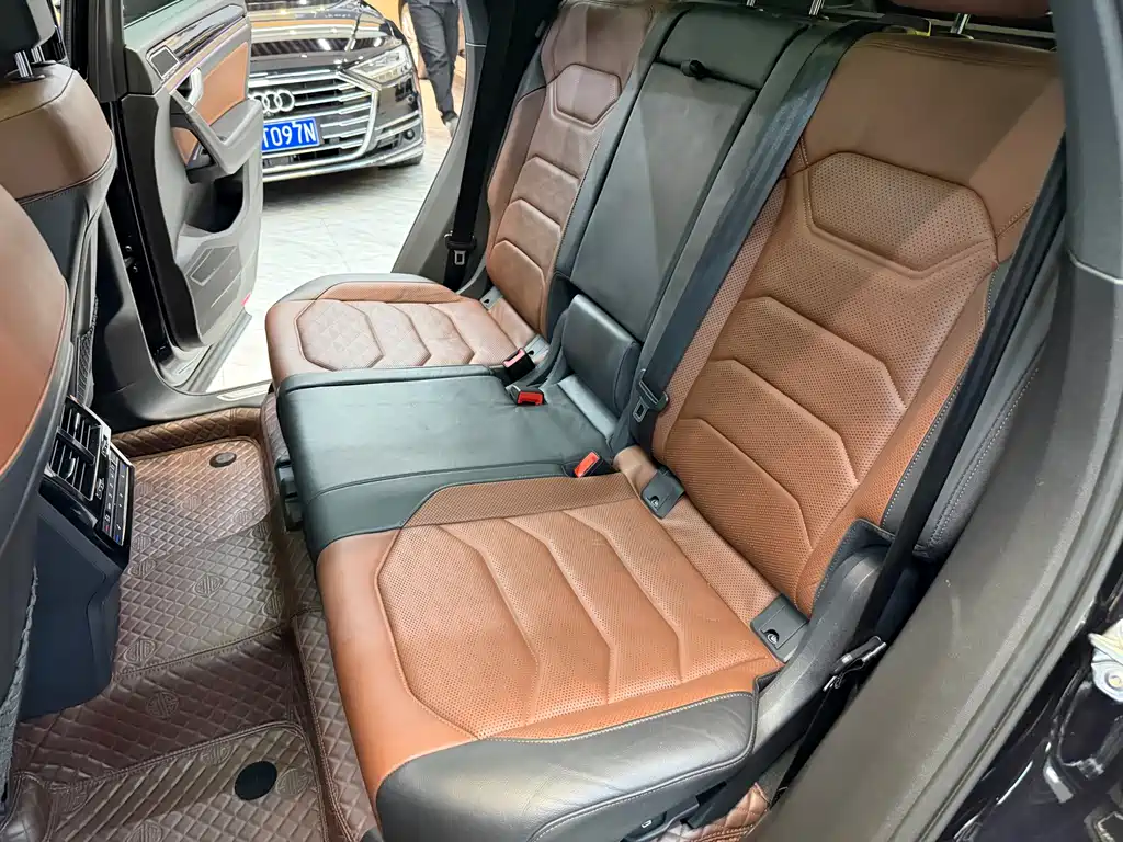 Volkswagen Touareg 2019 — фото 14