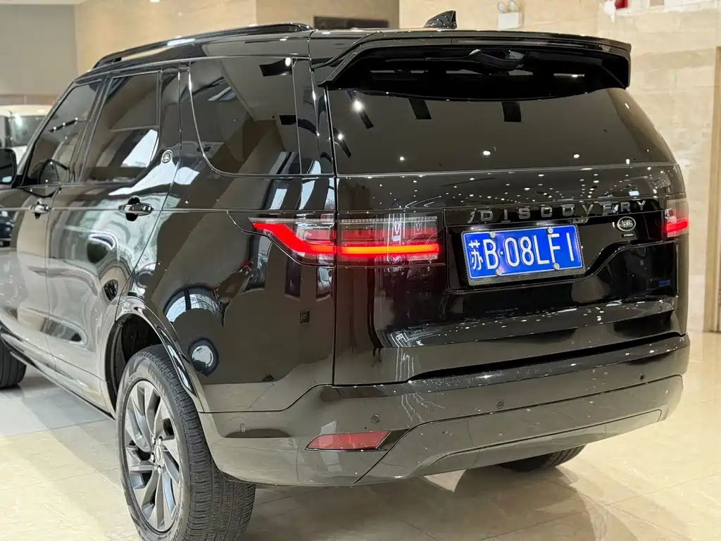 Land Rover Discovery 2023 — фото 19