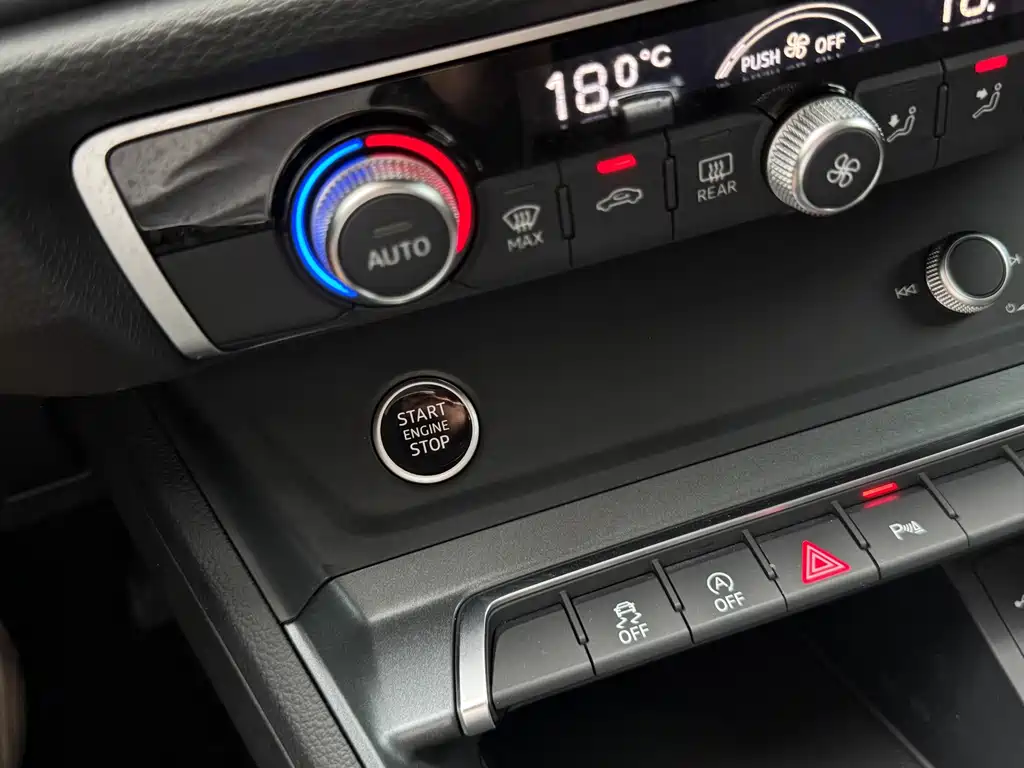 Audi Q3 Sportback 2021 — фото 10