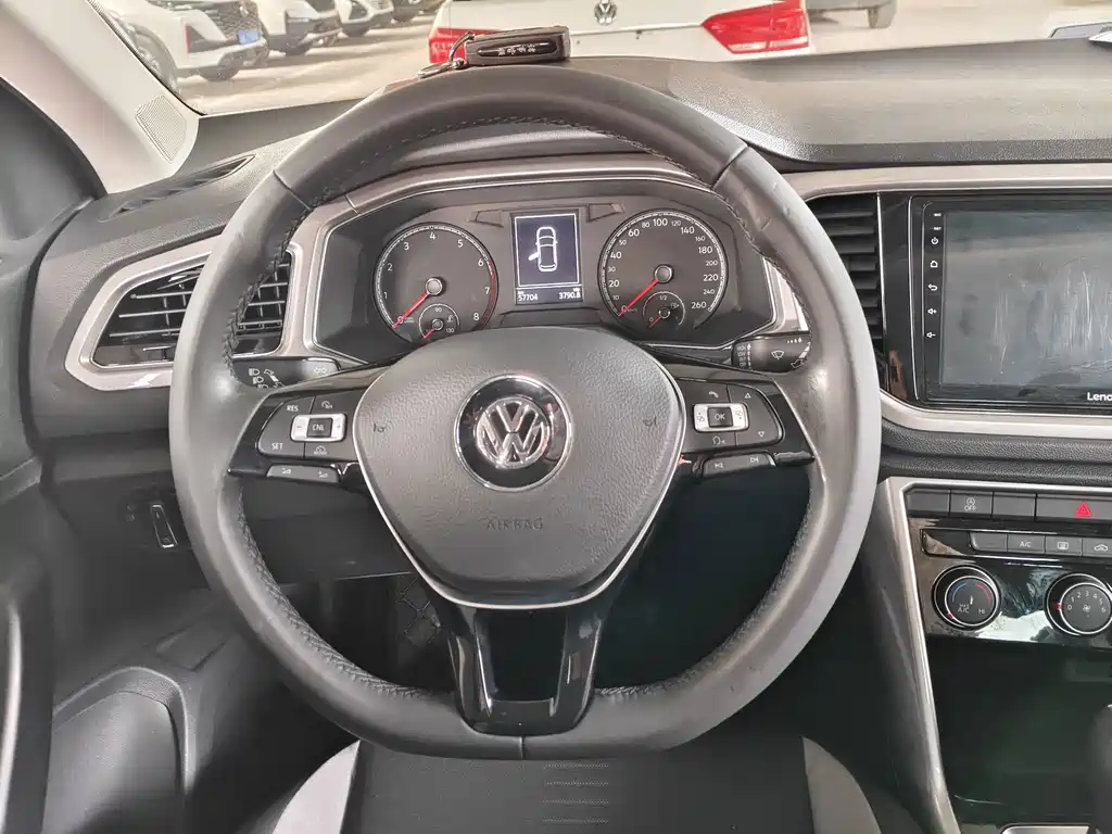 Volkswagen T-Roc 2019