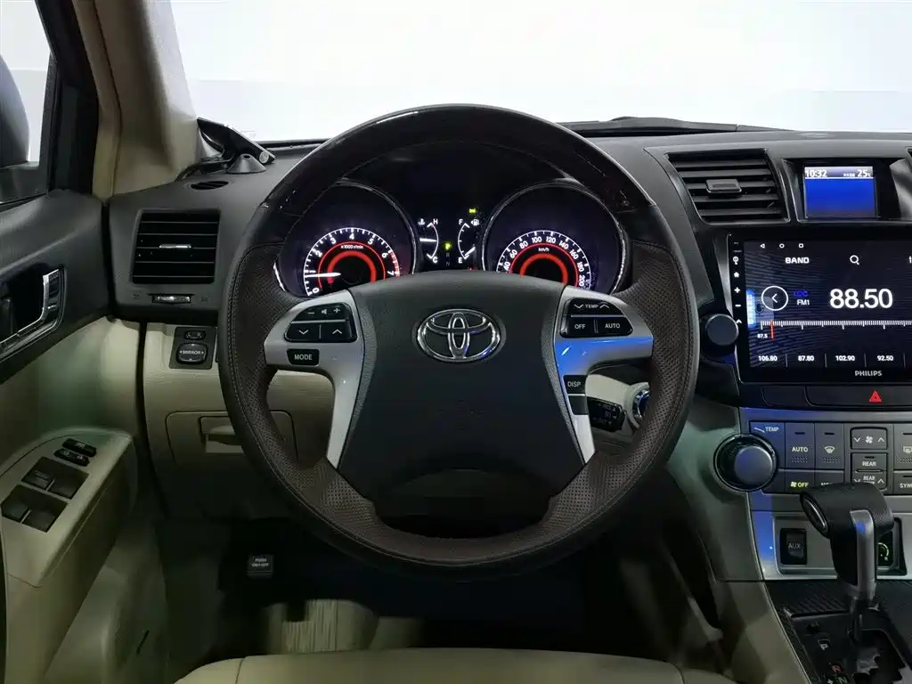 Toyota Highlander 2014 — фото 11