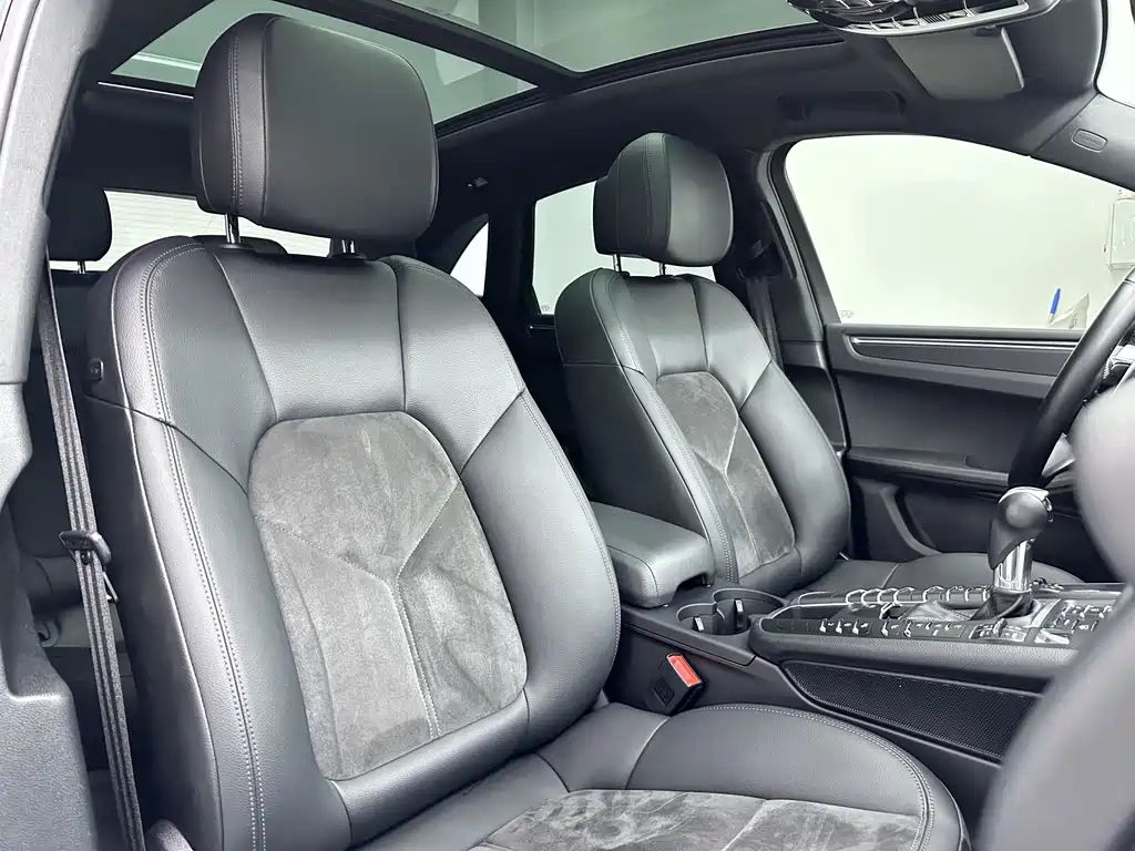 Porsche Macan 2020 — фото 15
