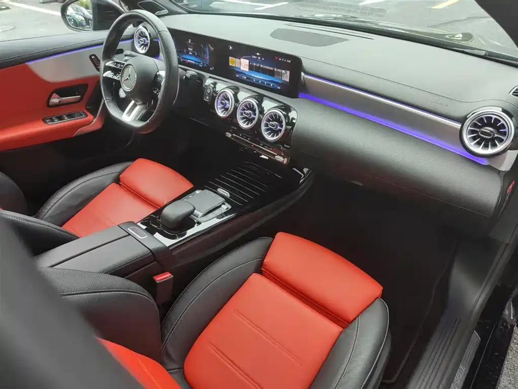 Mercedes-Benz A-Class AMG 2024 — фото 19