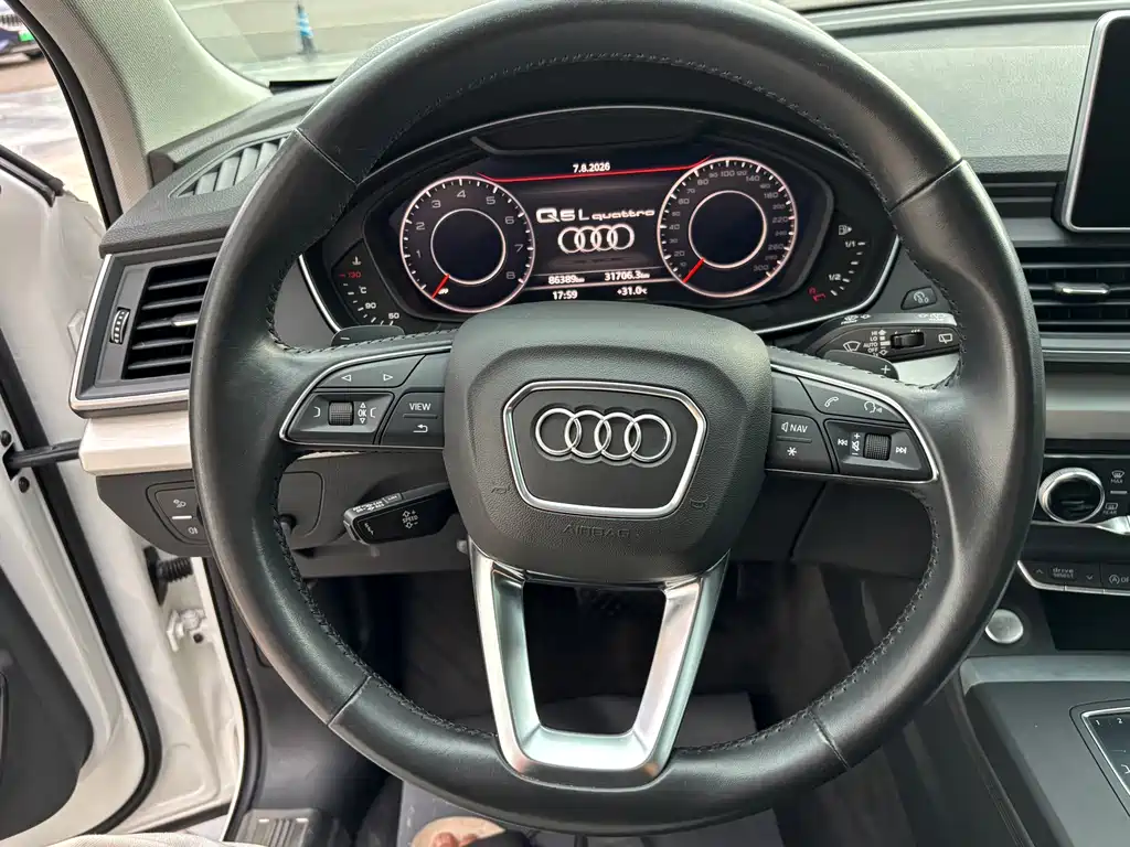 Audi Q5L 2019 — фото 14