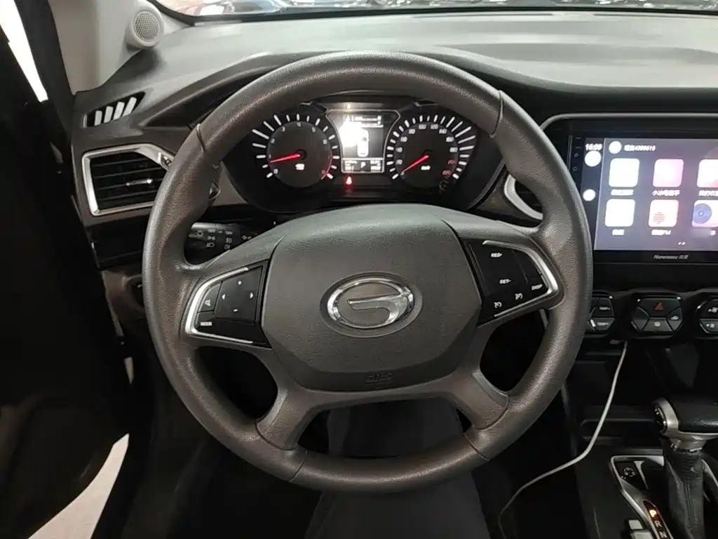 GAC Motor Trumpchi GS4 2017 — фото 11