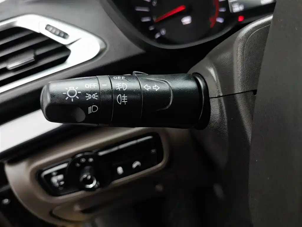 GAC Motor Trumpchi GS4 2017 — фото 21