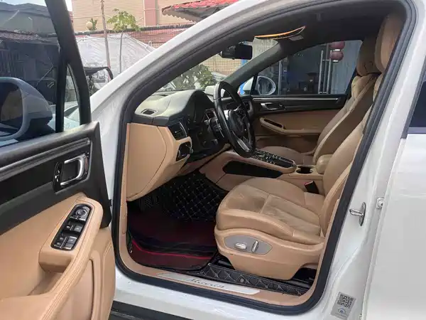 Porsche Macan 2016