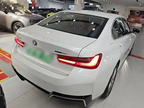 BMW i3 2024