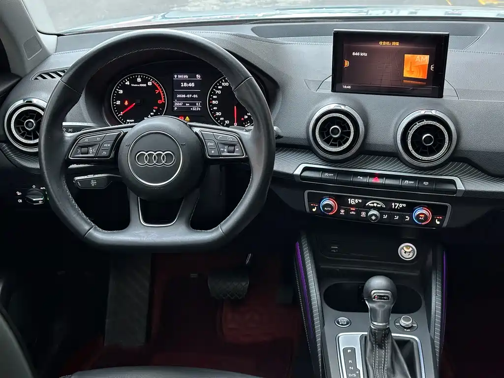 Audi Q2L 2022 — фото 15