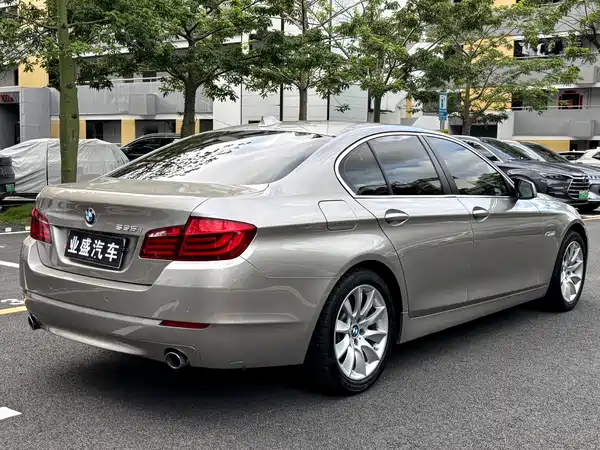 BMW 5 Series 2012