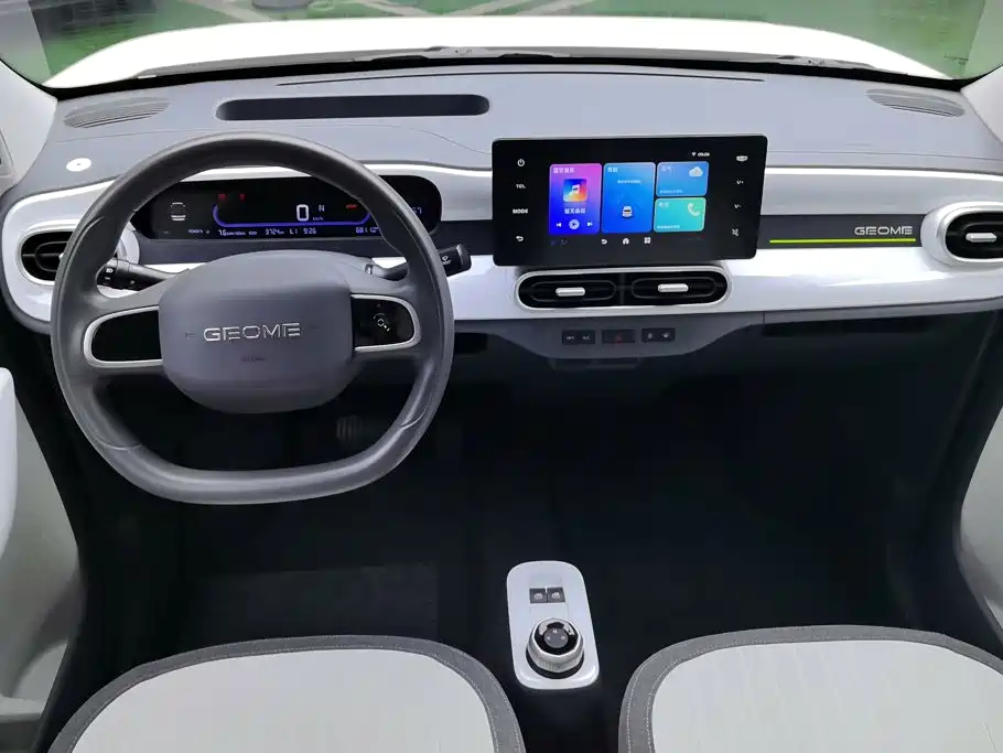 Geely Galaxy Panda 2025 — фото 12