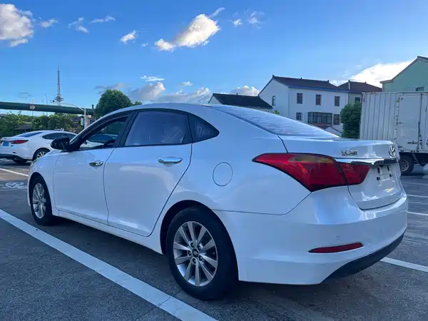 Hyundai Mistra 2015