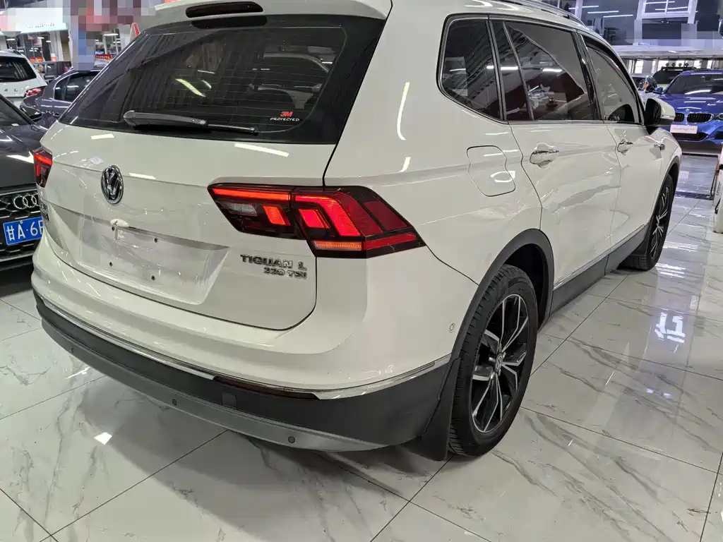Volkswagen Tiguan L 2020