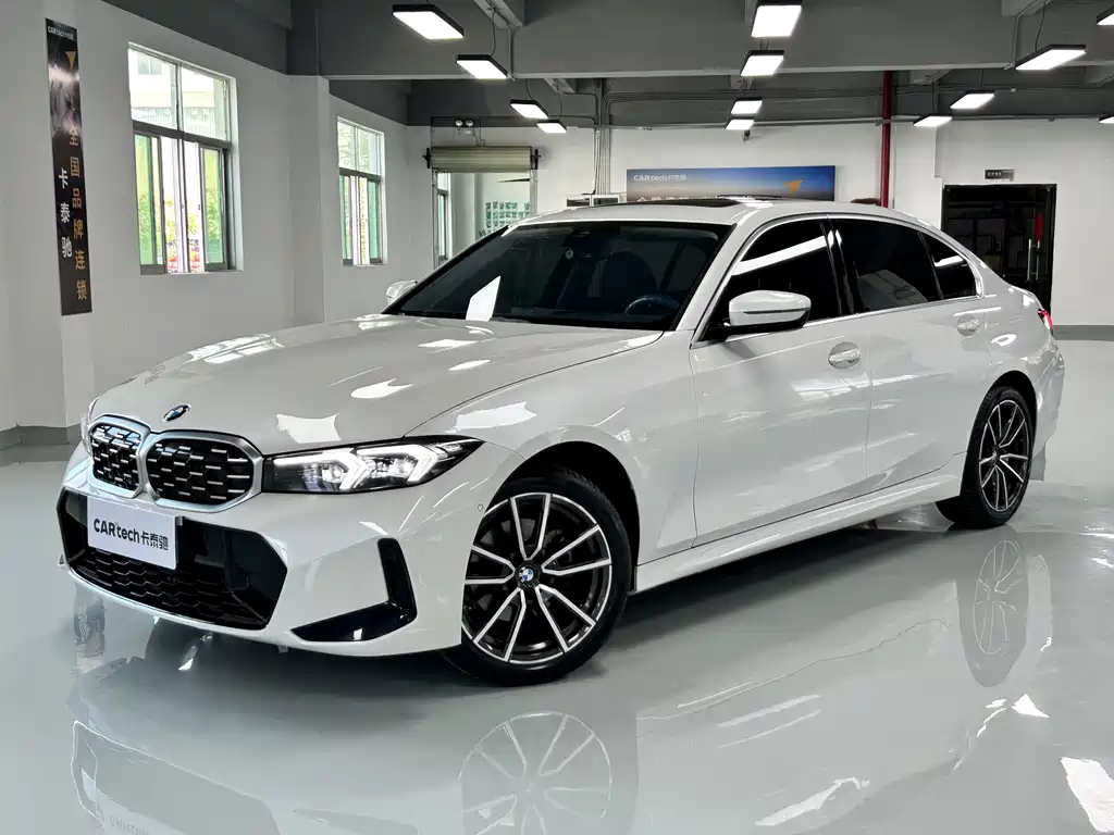 BMW 3 Series 2024 — фото 13