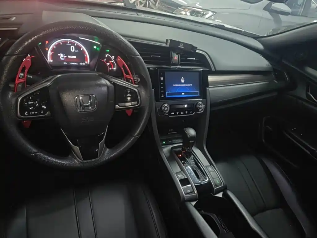 Honda Civic 2022 — фото 10