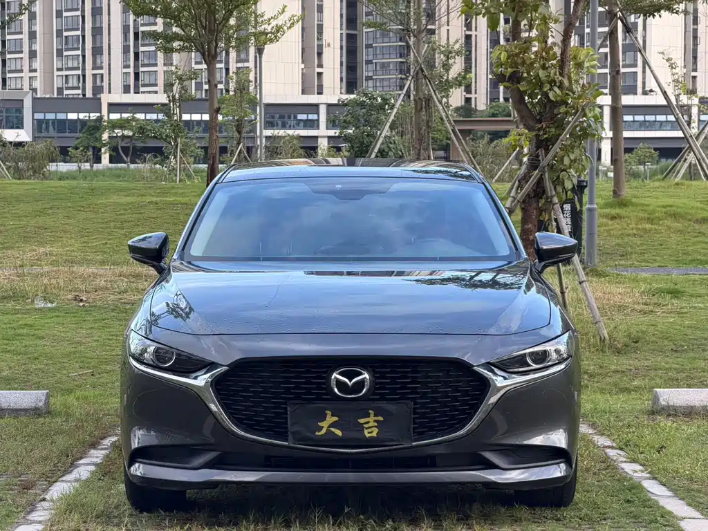 Mazda 3 Axela 2023