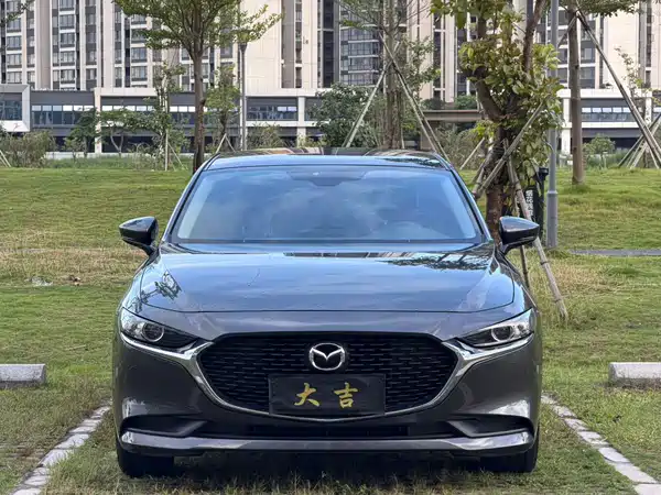 Mazda 3 Axela 2023