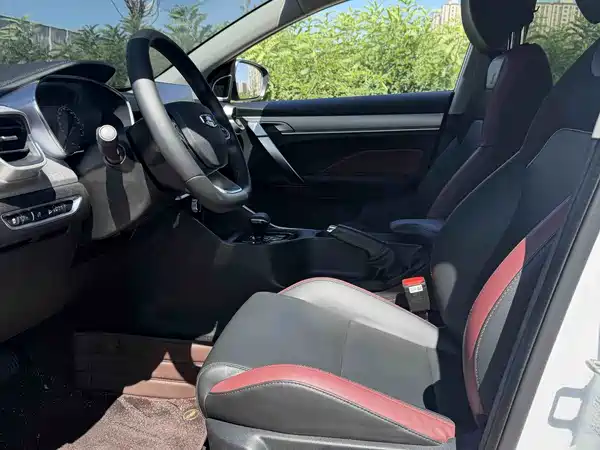 Geely Binyue 2022