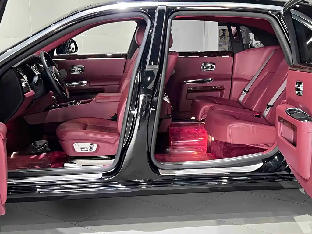 Rolls-Royce Ghost 2014 — фото 10