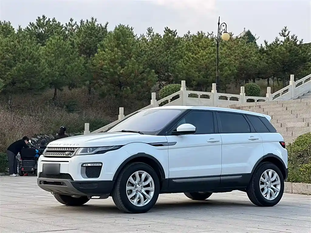 Land Rover Evoque 2017 — фото 2