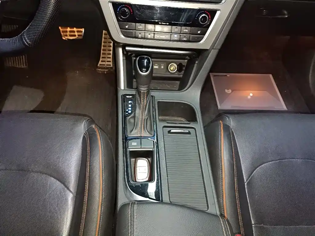 Hyundai Sonata 2015 — фото 14