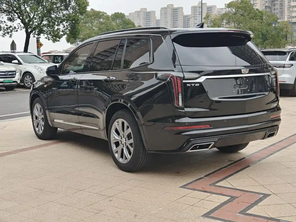 Cadillac XT6 2021 — фото 8