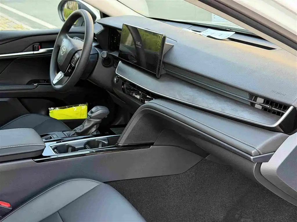 Toyota Camry 2026 — фото 12
