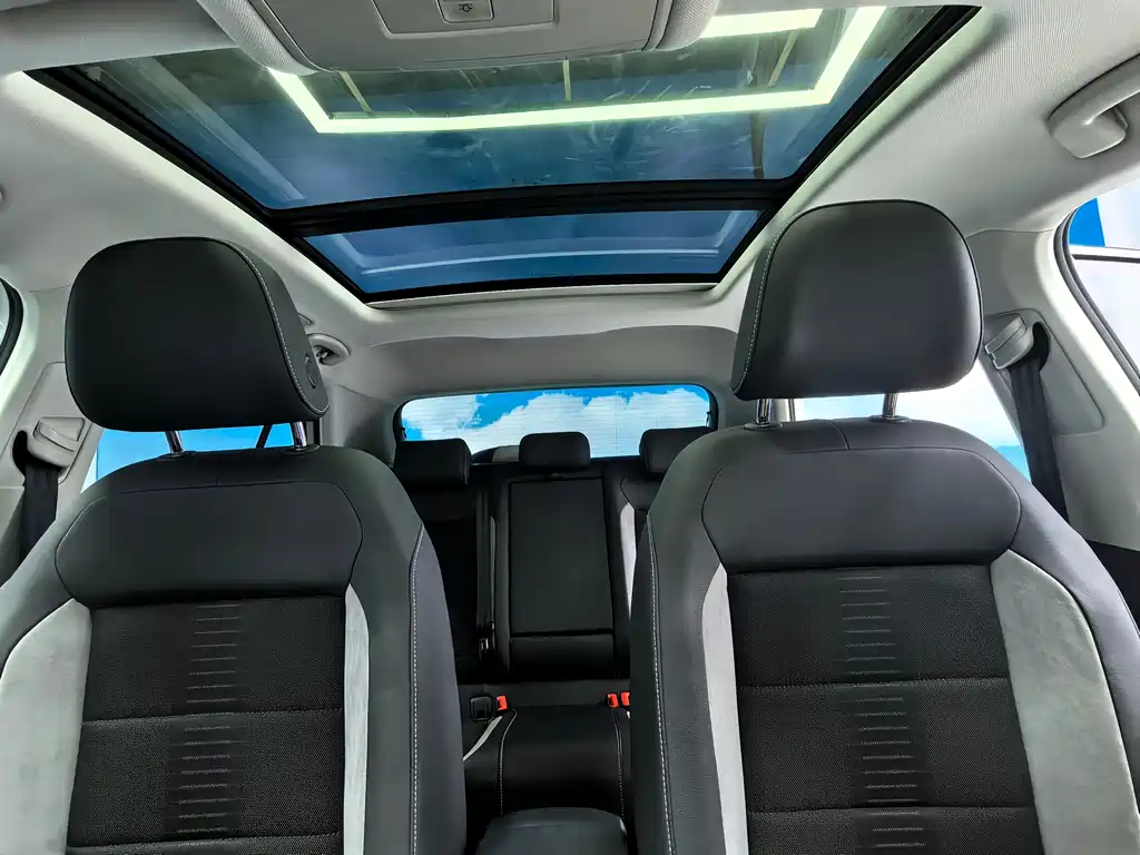 Volkswagen T-Roc 2021 — фото 10