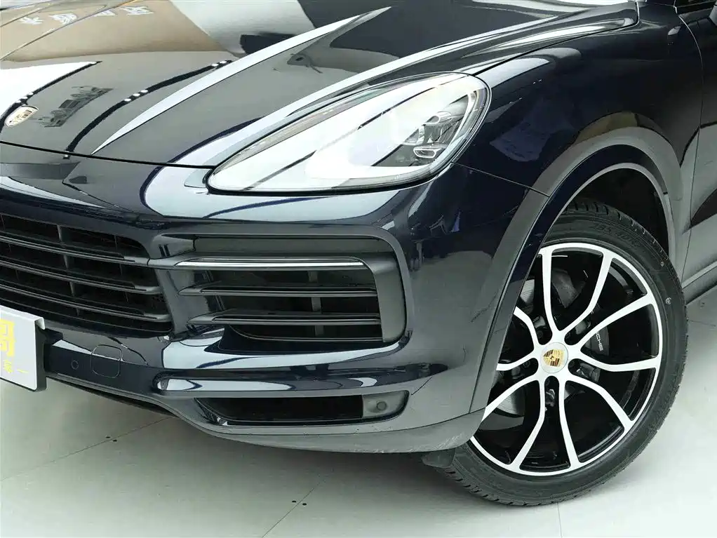 Porsche Cayenne 2022 — фото 23