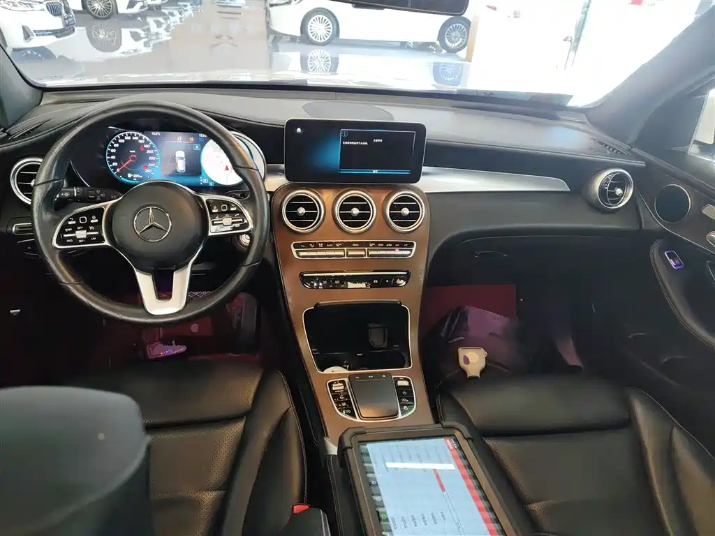 Mercedes-Benz GLC 2019 — фото 12