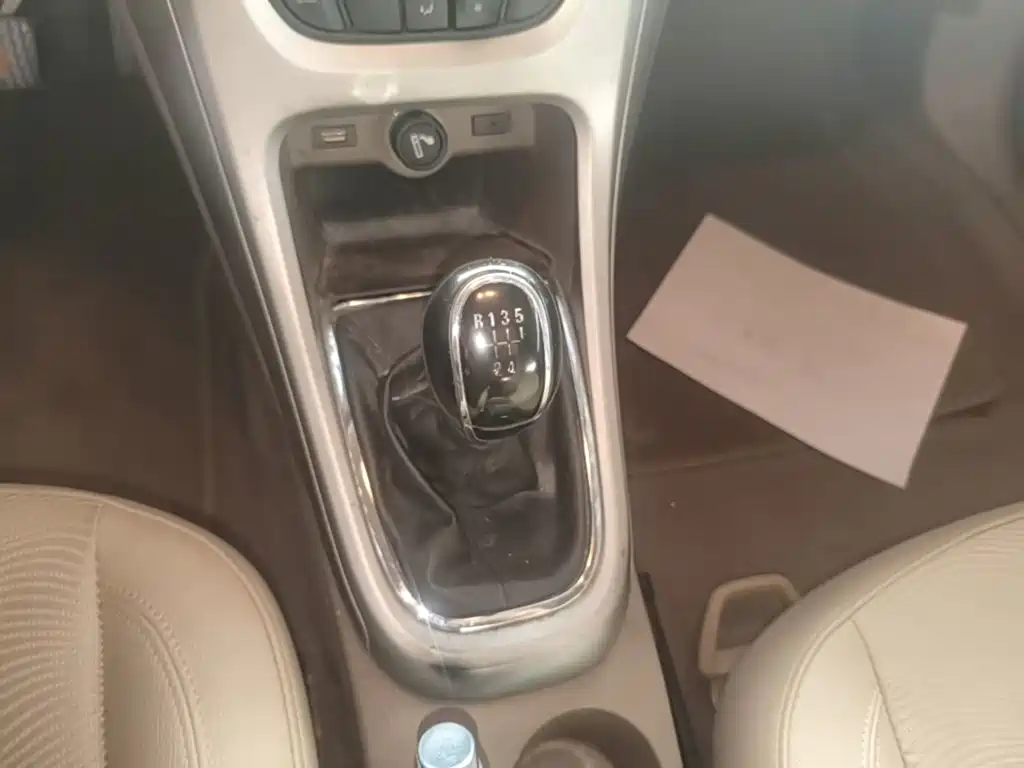Buick Excelle GT 2014 — фото 14