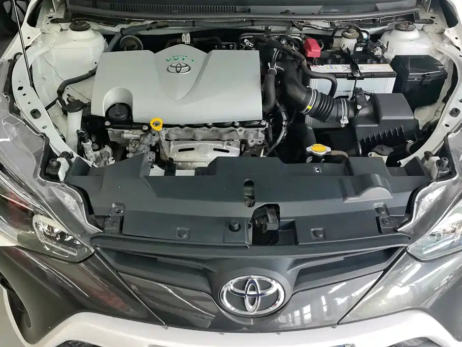 Toyota Yaris L 2016 — фото 10