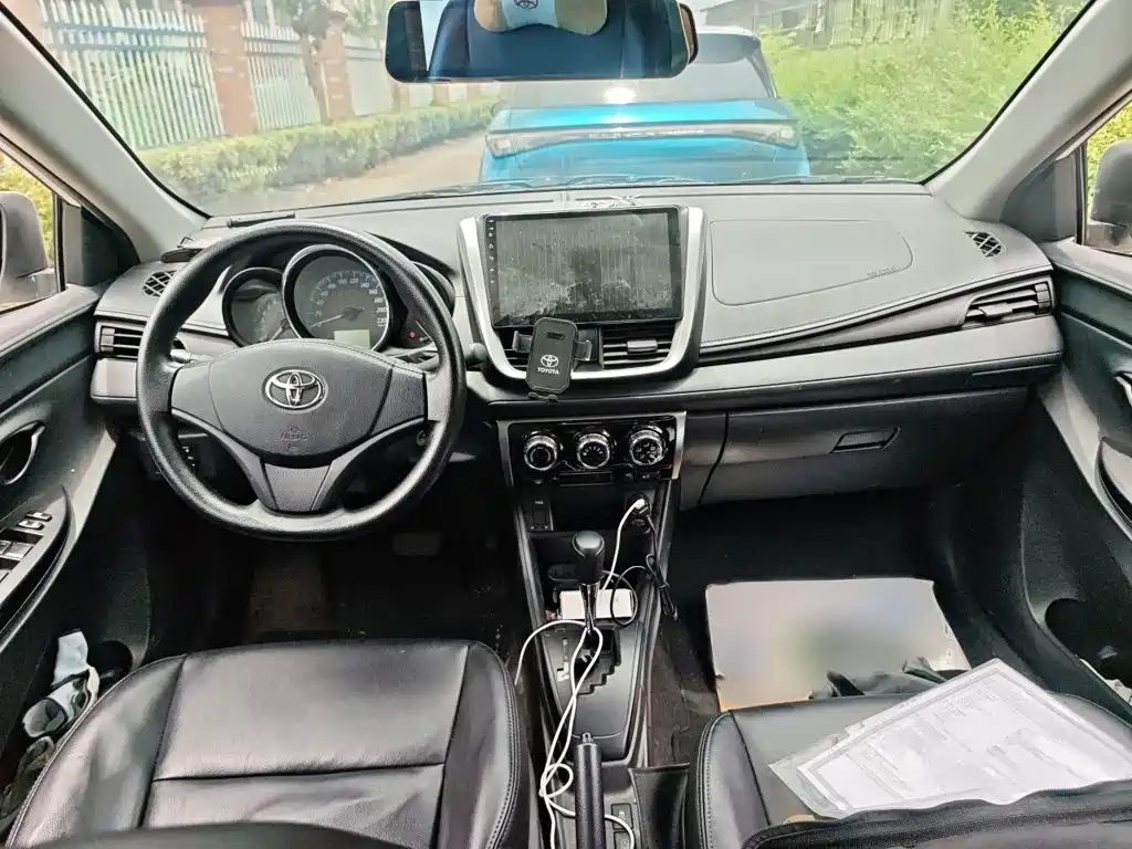 Toyota Yaris L 2019 — фото 13