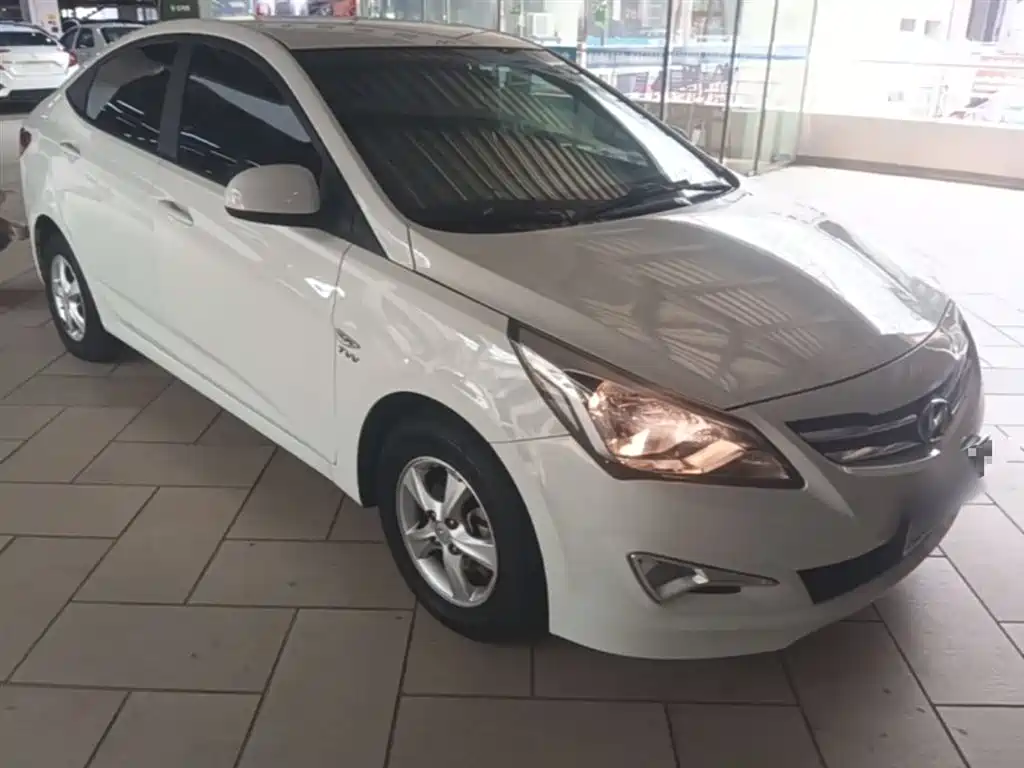 Hyundai Verna 2016 — фото 4