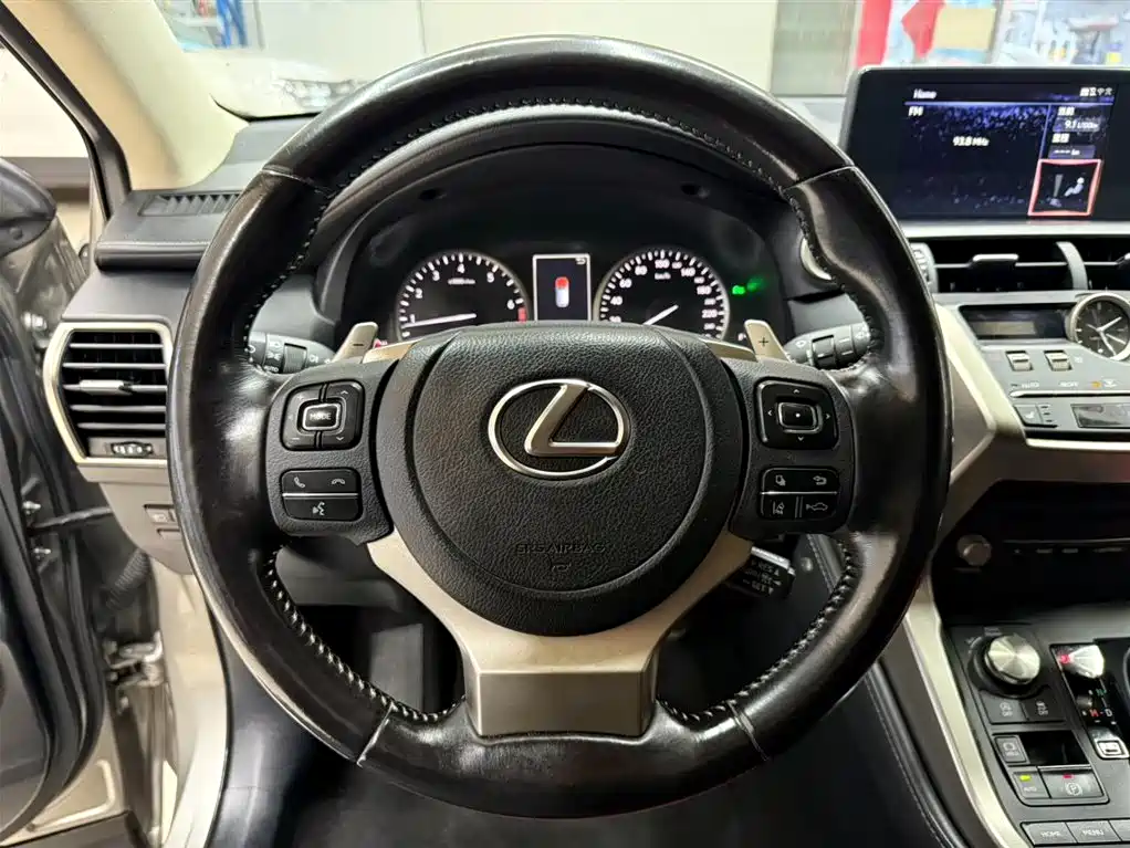 Lexus NX 2021 — фото 11